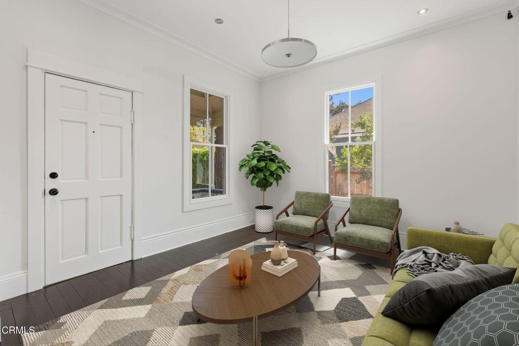 79 W Villa Street
