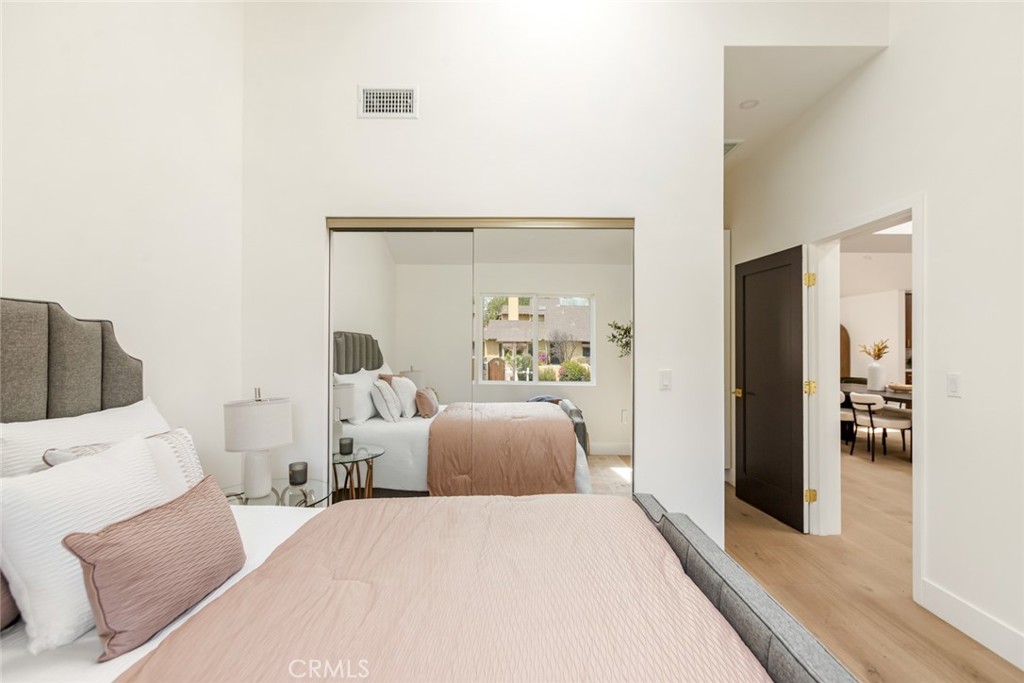 10350 Mccormick Street