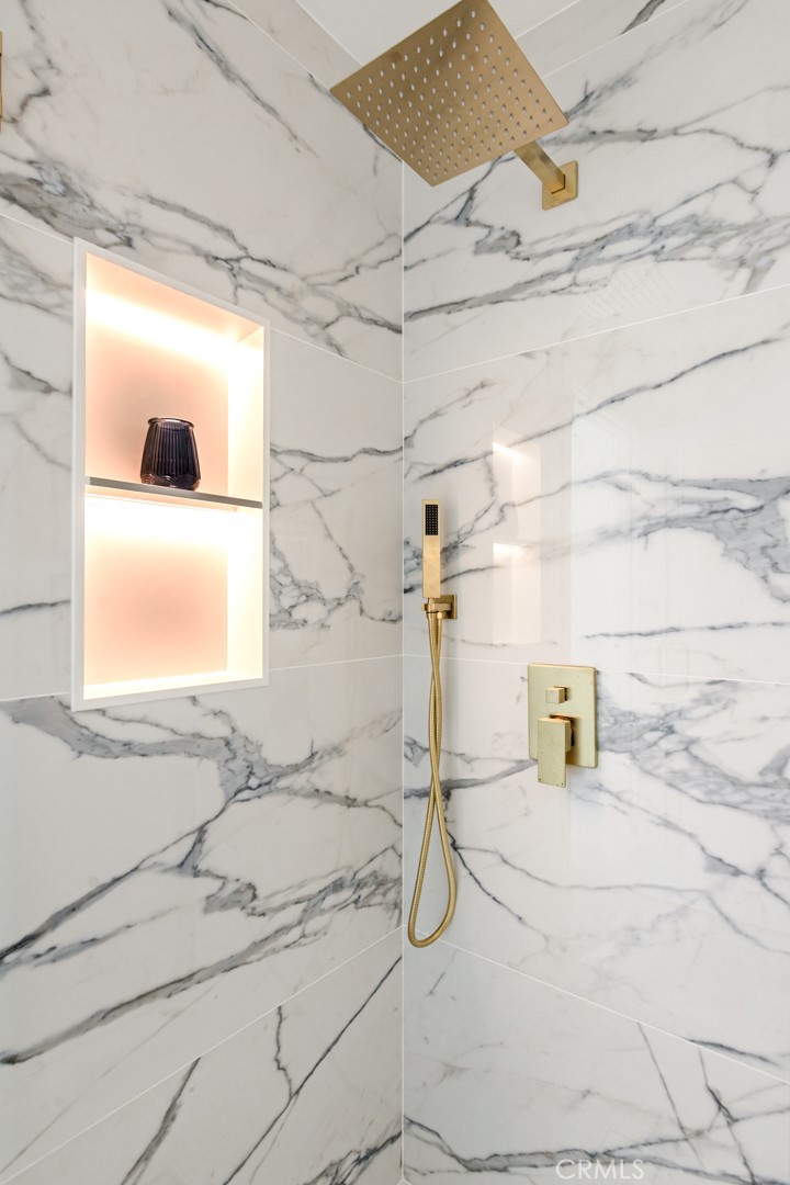 10350 Mccormick Street