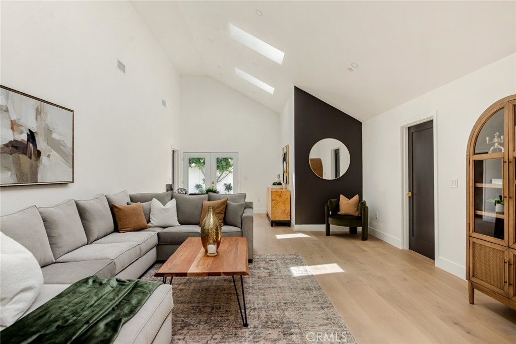 10350 Mccormick Street