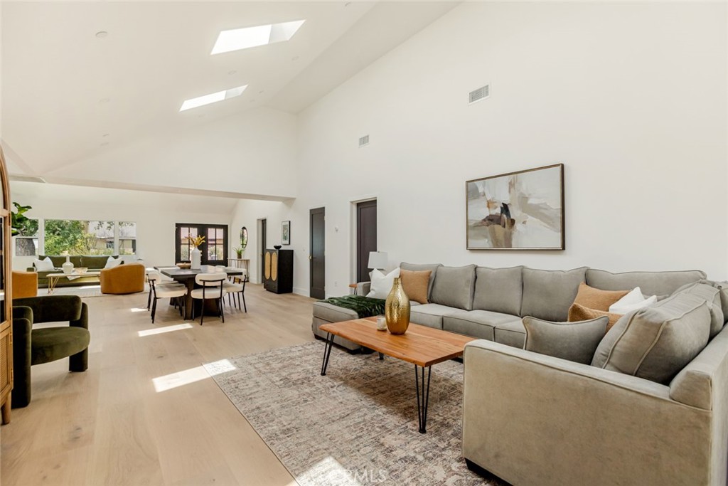 10350 Mccormick Street