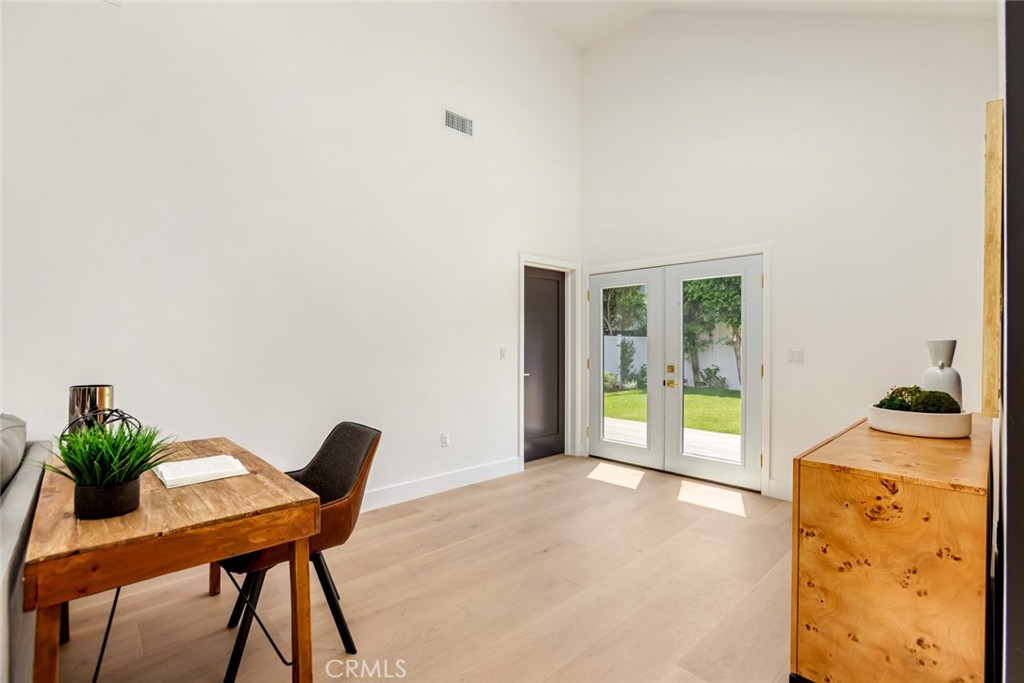 10350 Mccormick Street