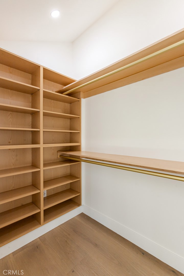 10350 Mccormick Street