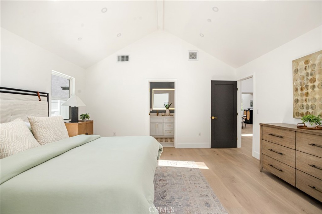 10350 Mccormick Street