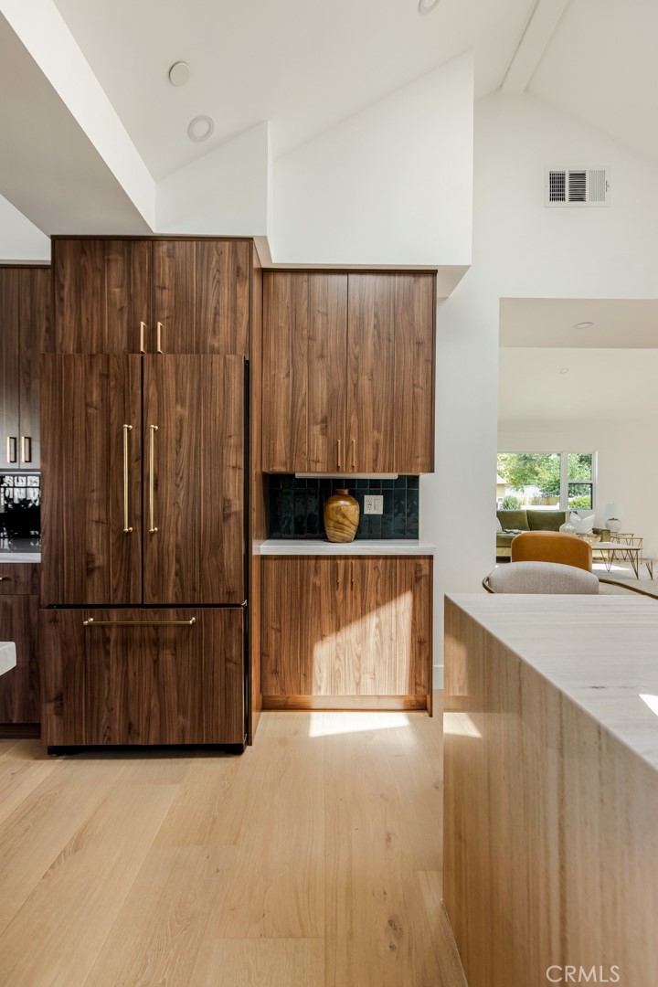 10350 Mccormick Street