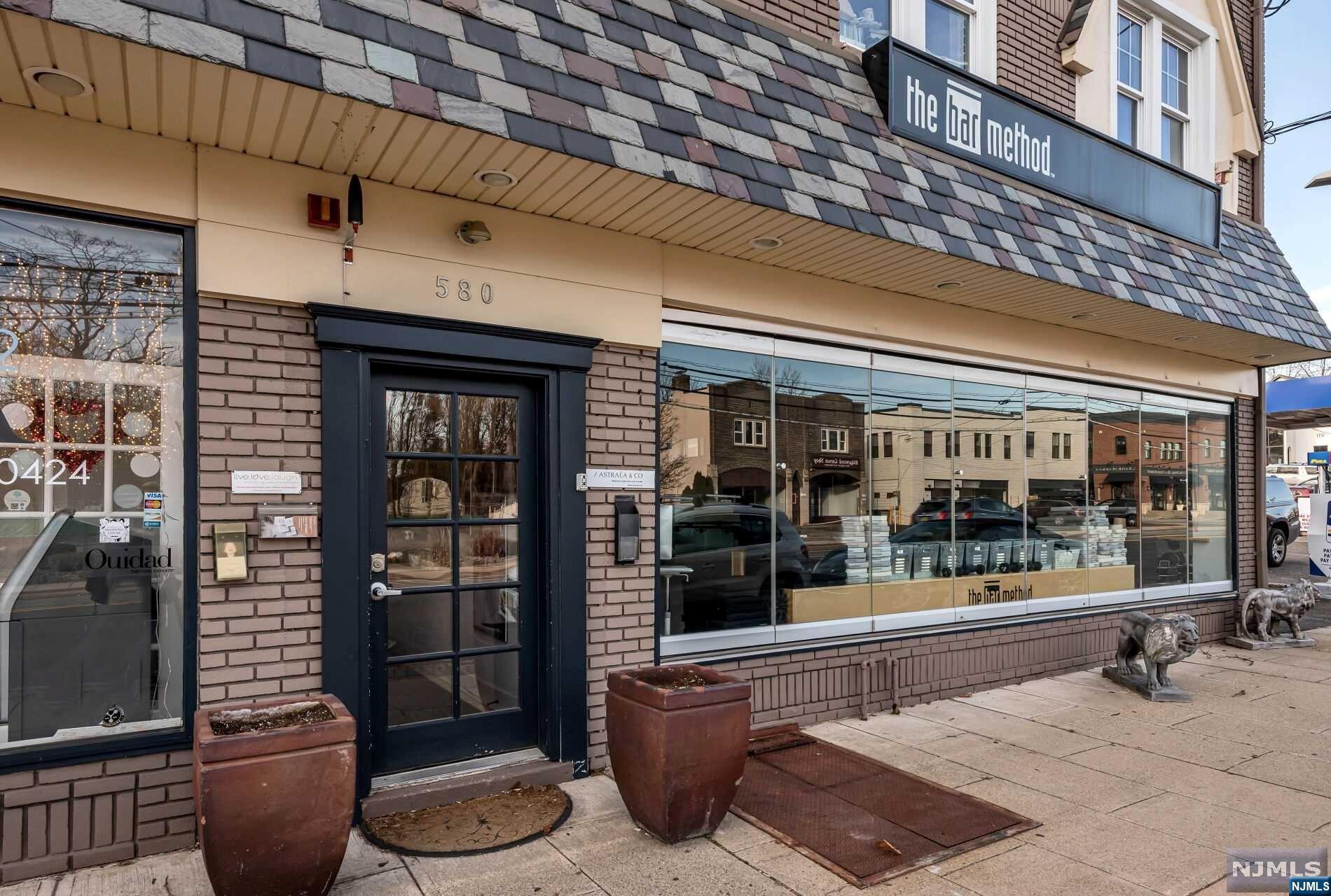 576-580 North Maple Avenue