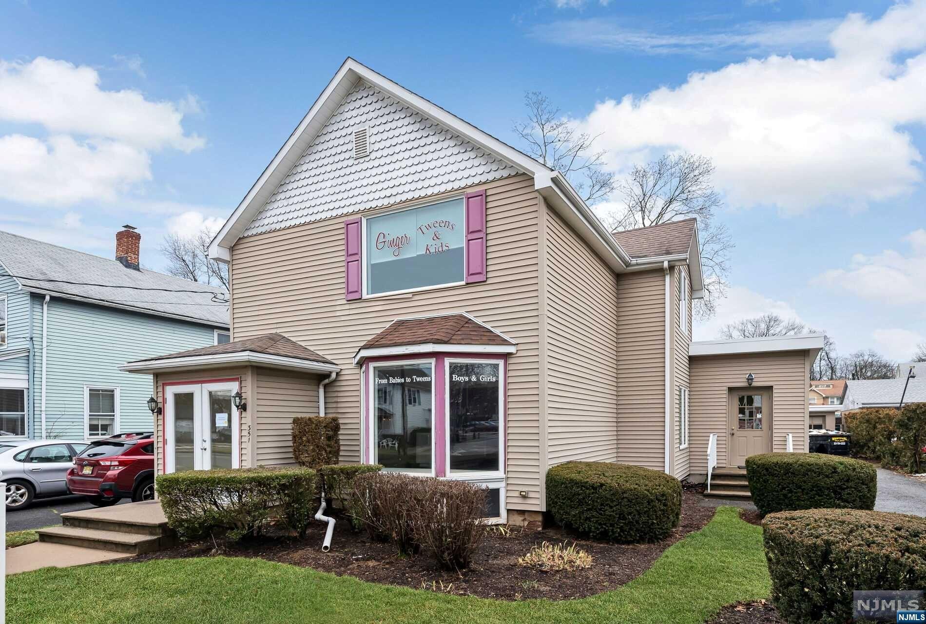 351 Center Avenue