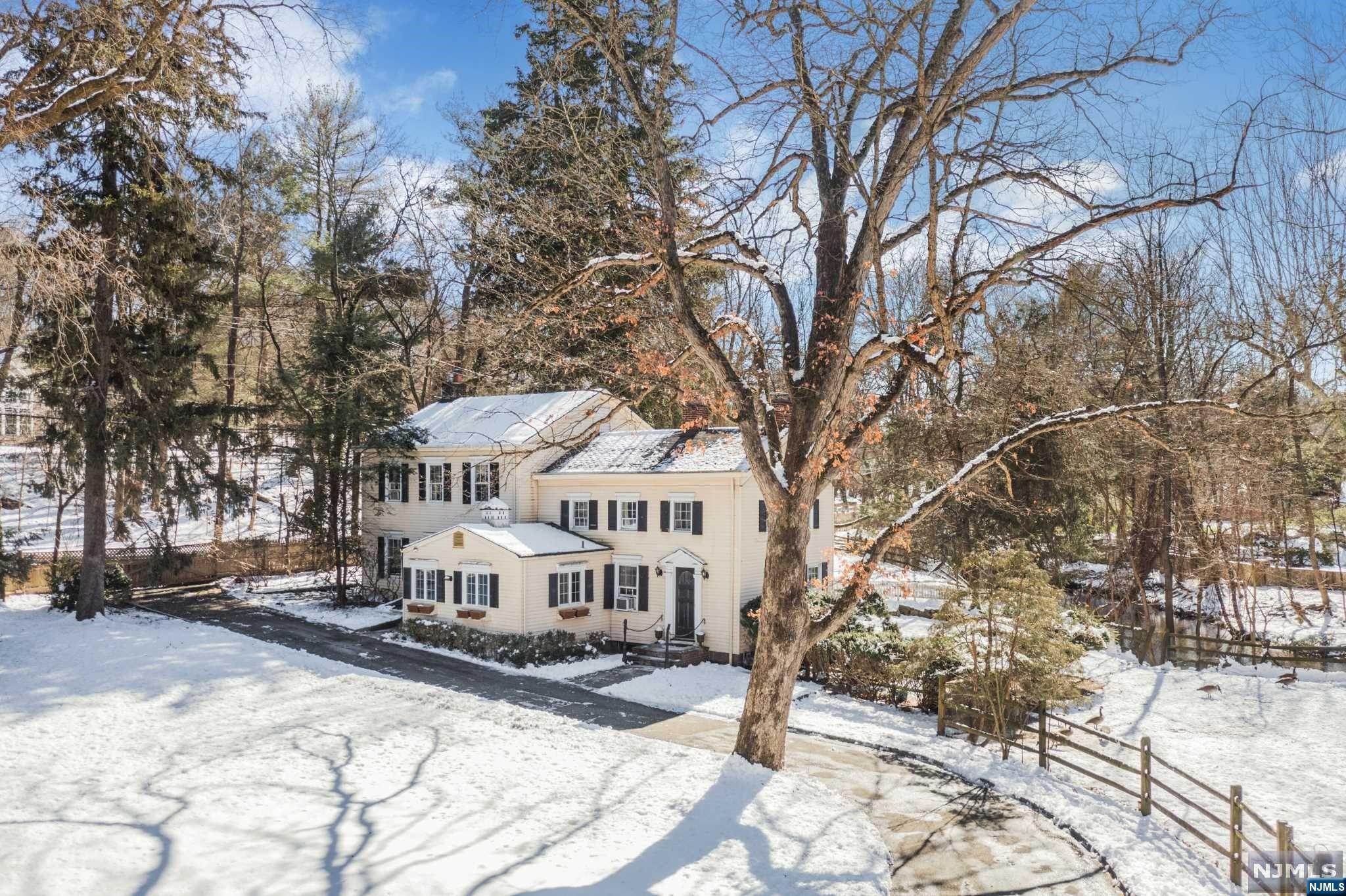622 E Saddle River Road