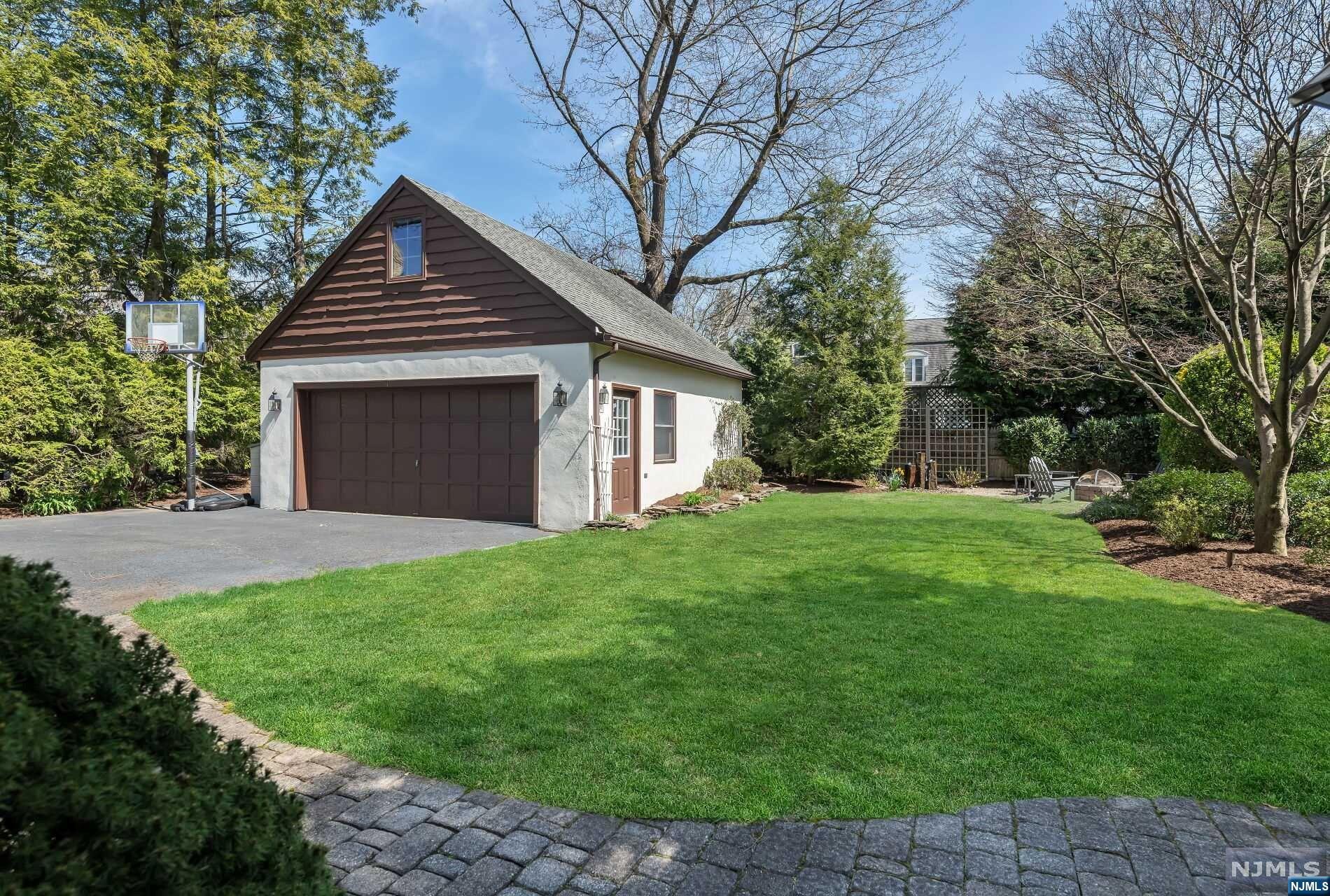 40 Sutton Drive