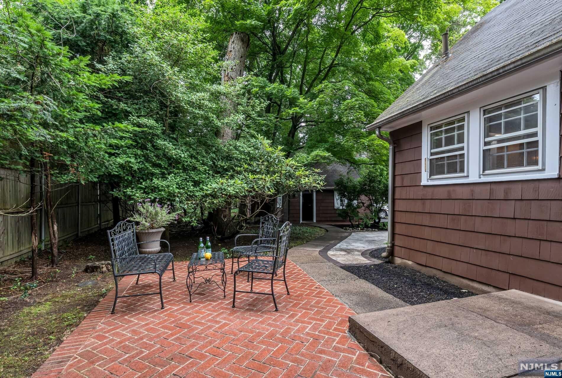 96 Washington Avenue