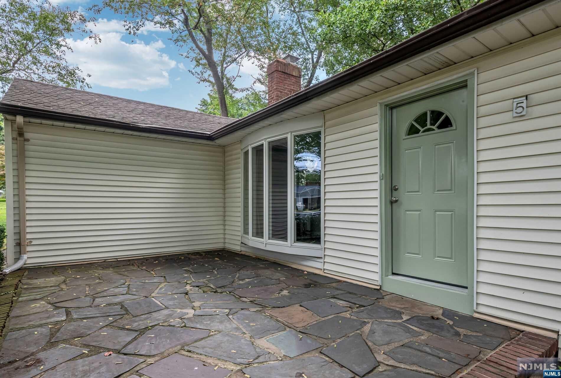 5 Blanchfield Court