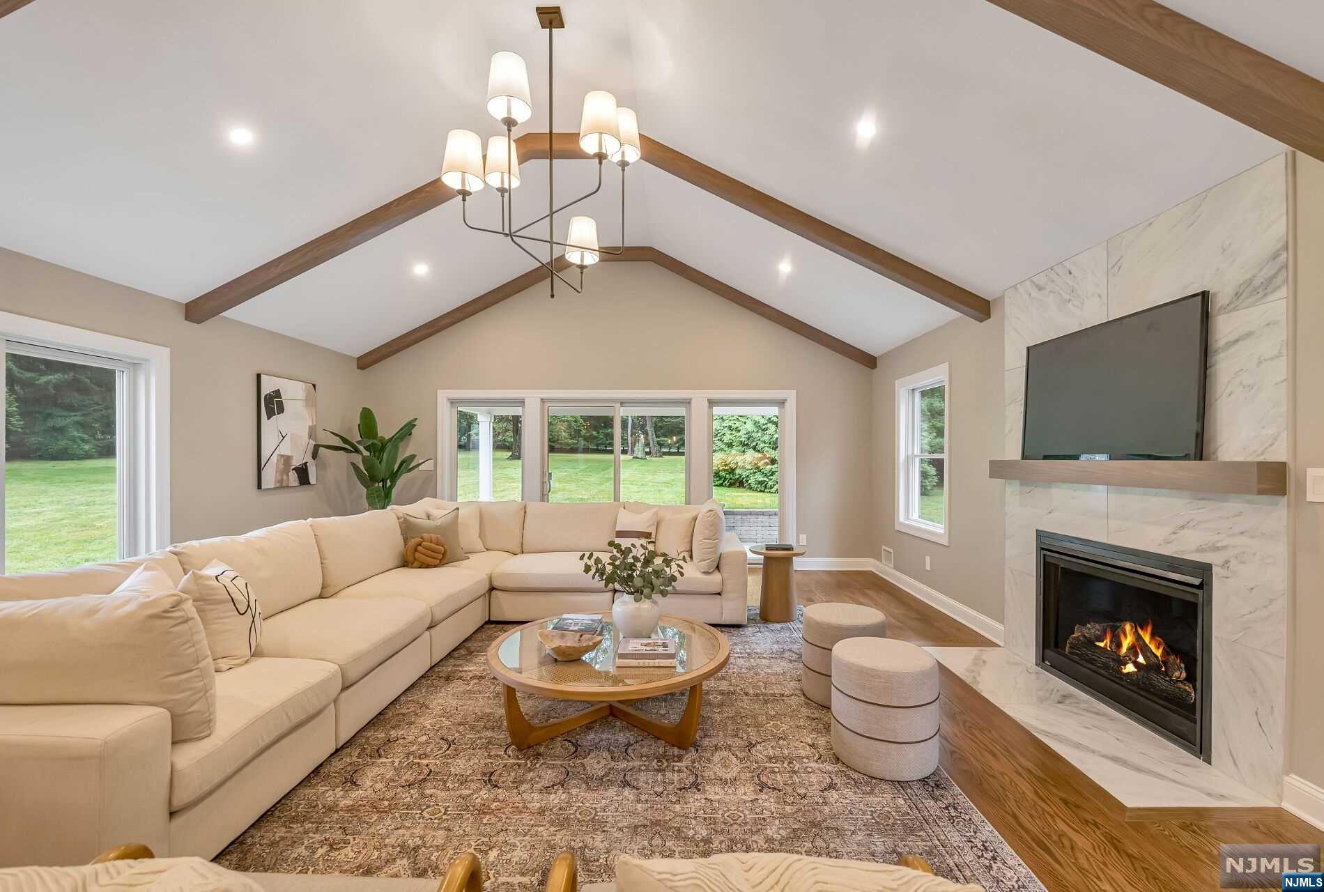 943 East Saddle River Road