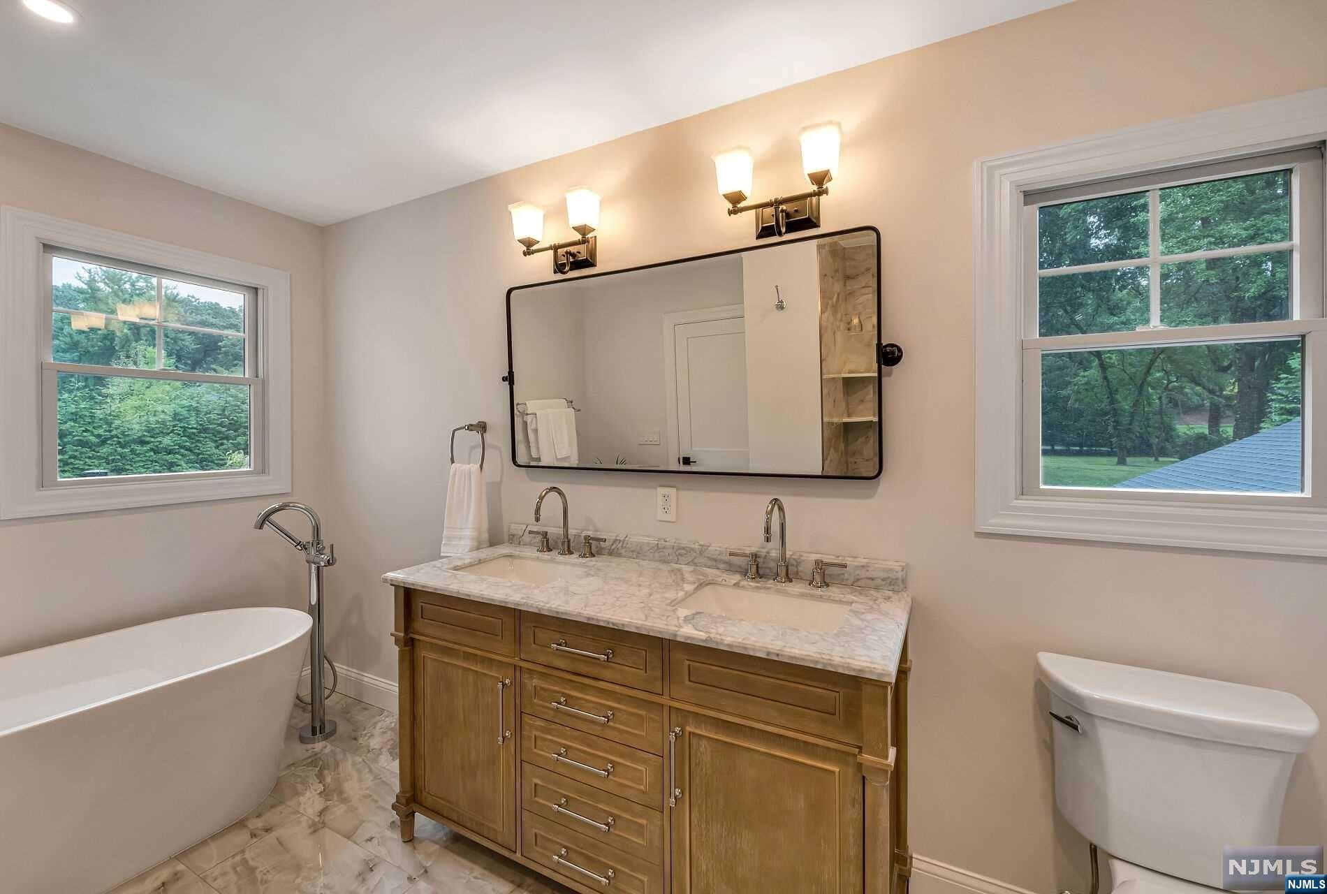 943 East Saddle River Road