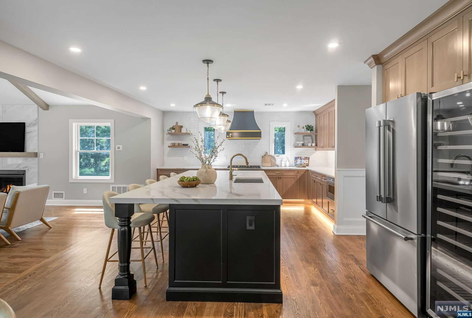 943 East Saddle River Road