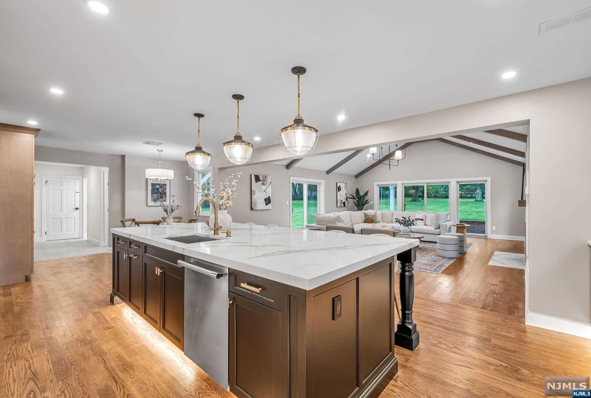943 East Saddle River Road