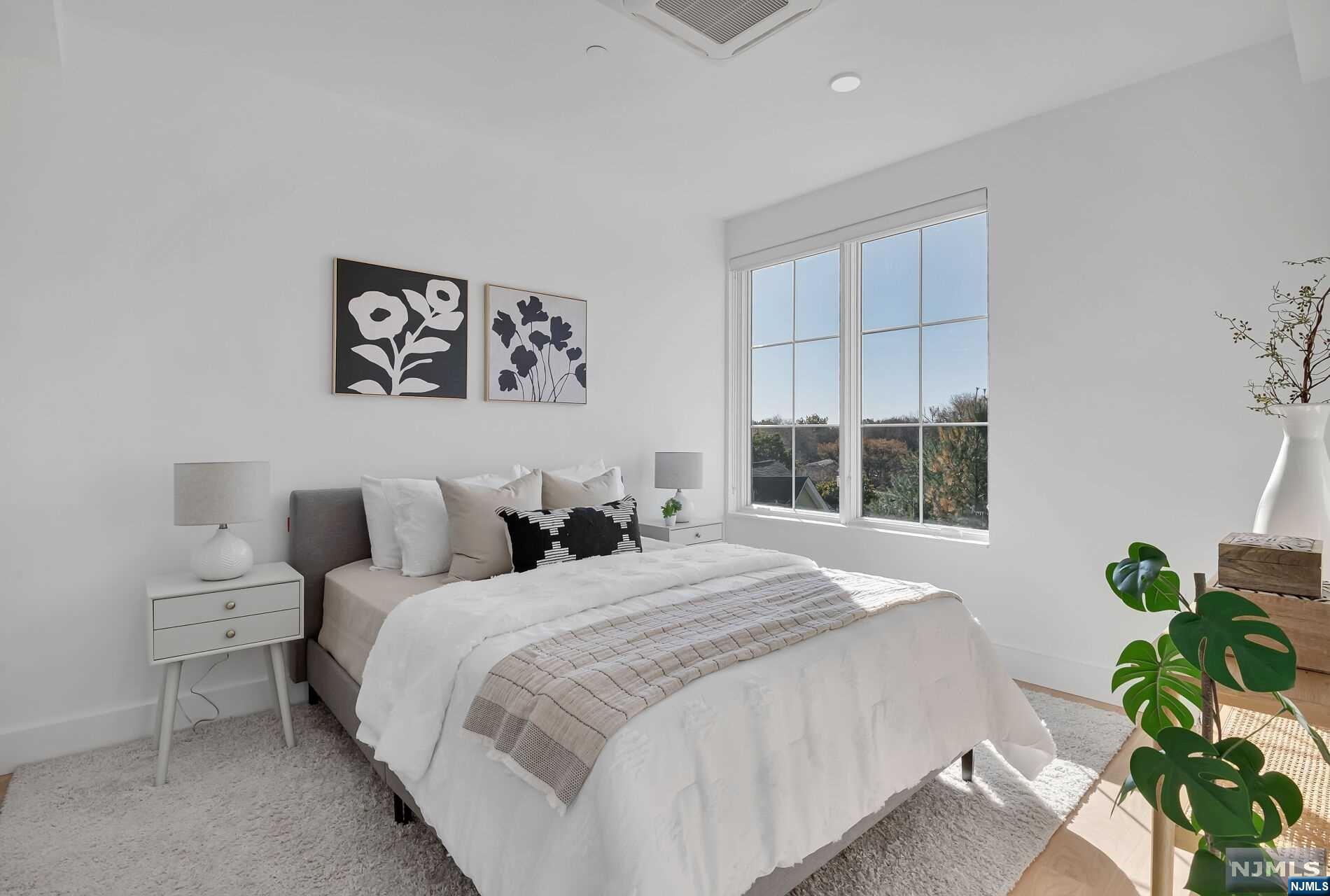35 Jefferson Avenue 405