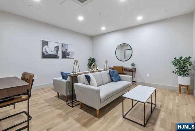 35 Jefferson Avenue 304