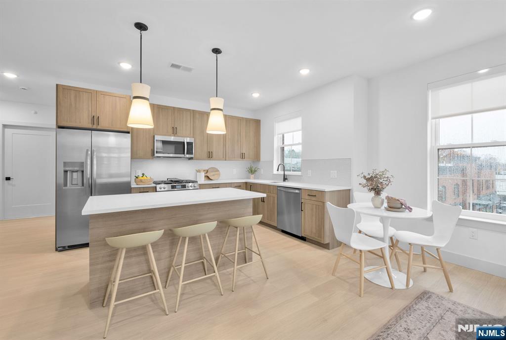 619 Maple Avenue 310