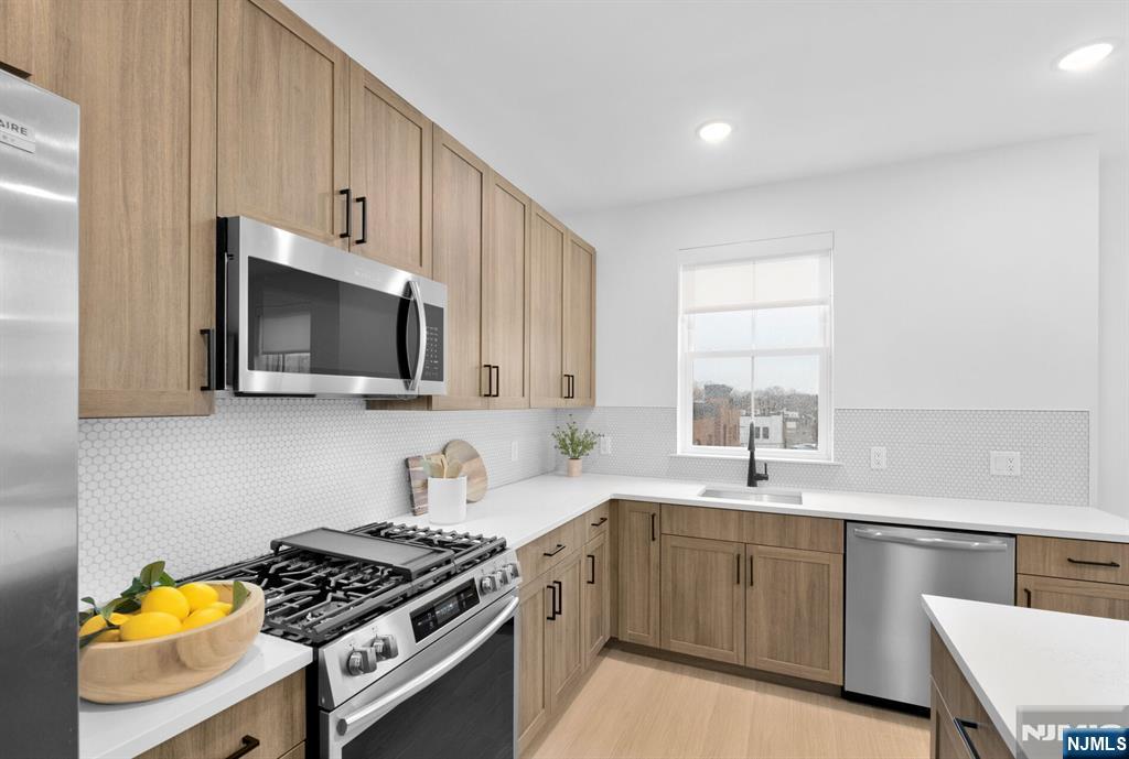 619 Maple Avenue 310