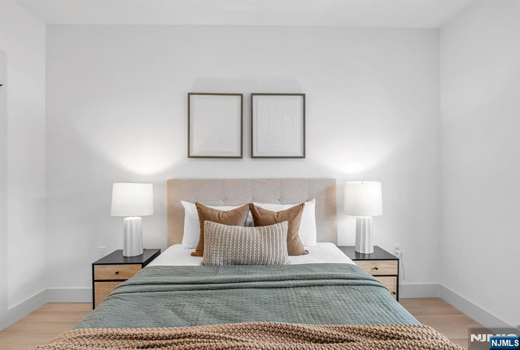 619 N Maple 218