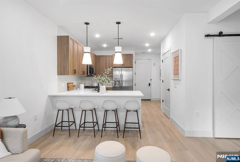 619 N Maple 218