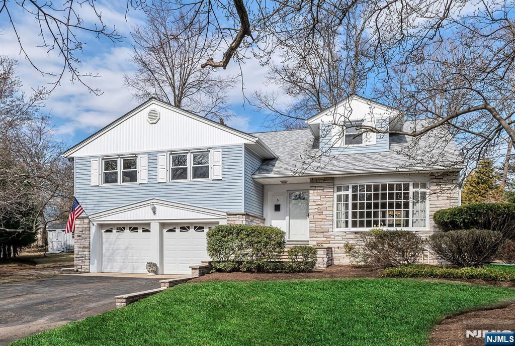 5 Ferris Court