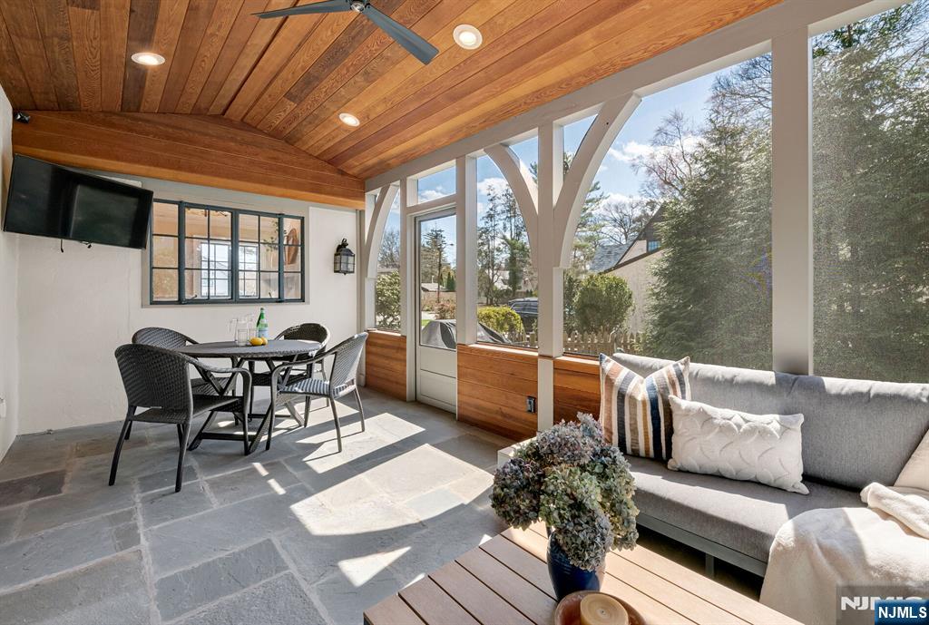 15 Glendon Road