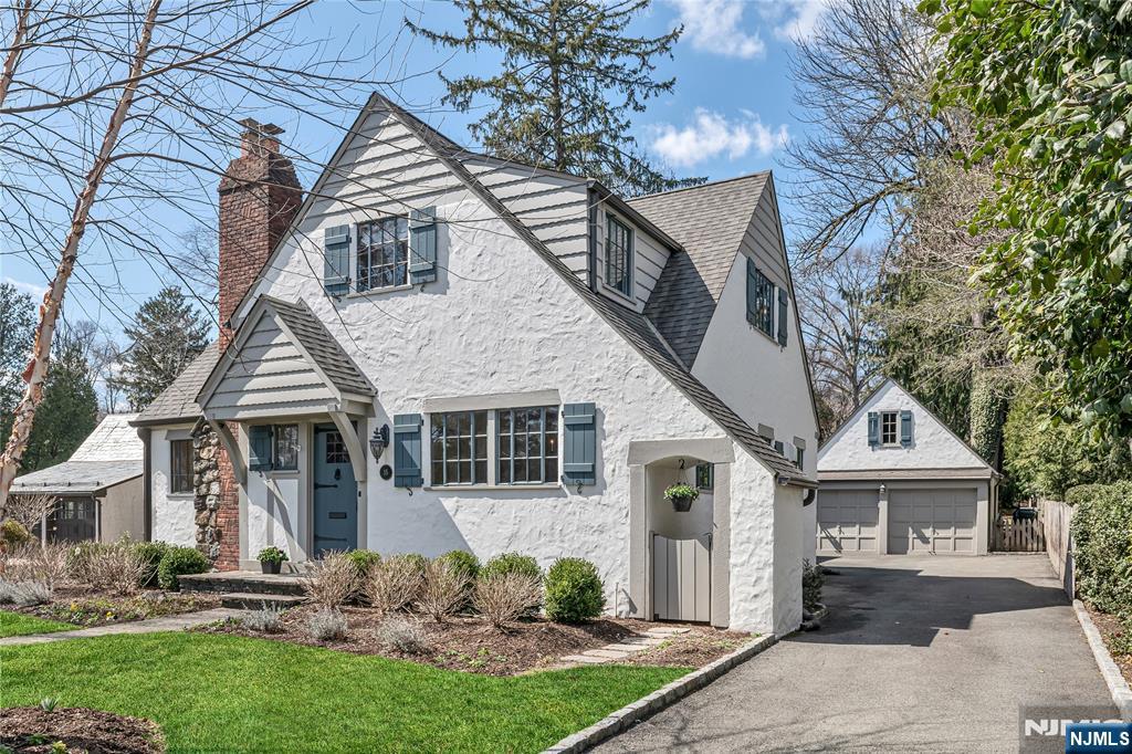 15 Glendon Road