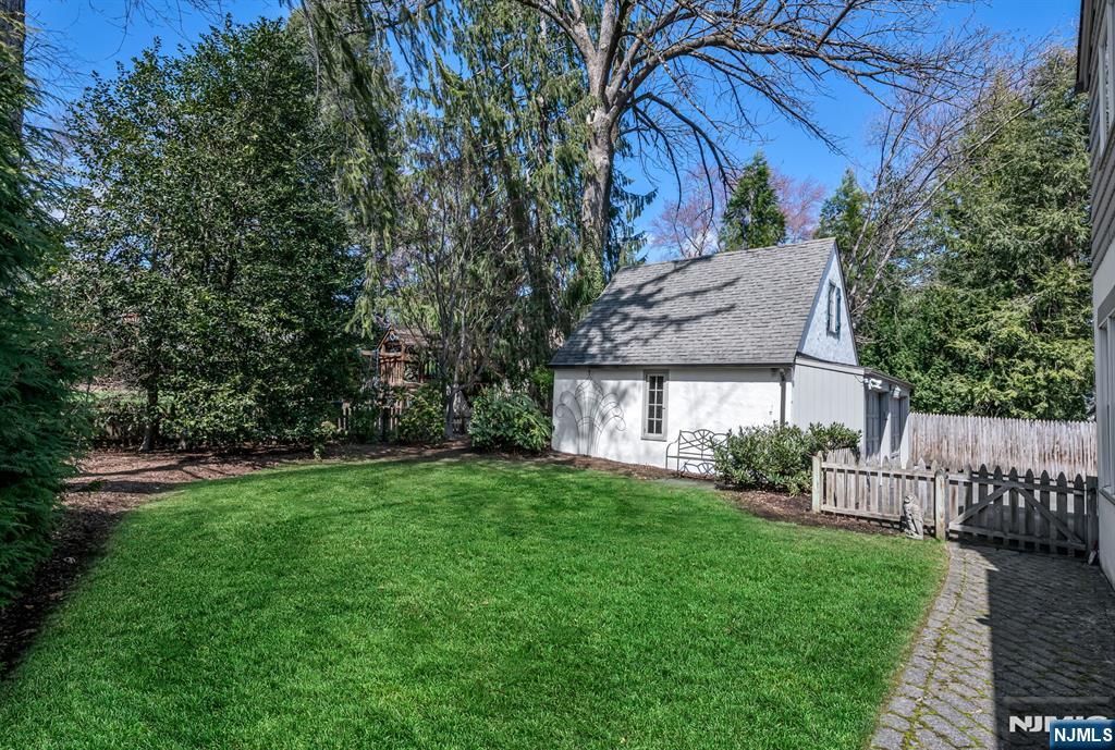 15 Glendon Road