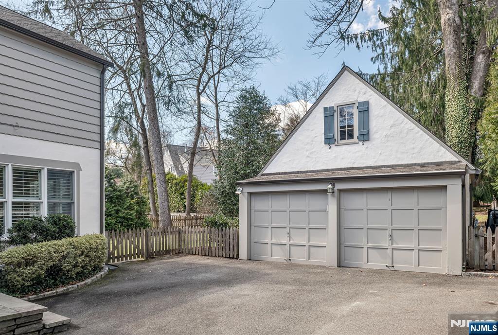 15 Glendon Road