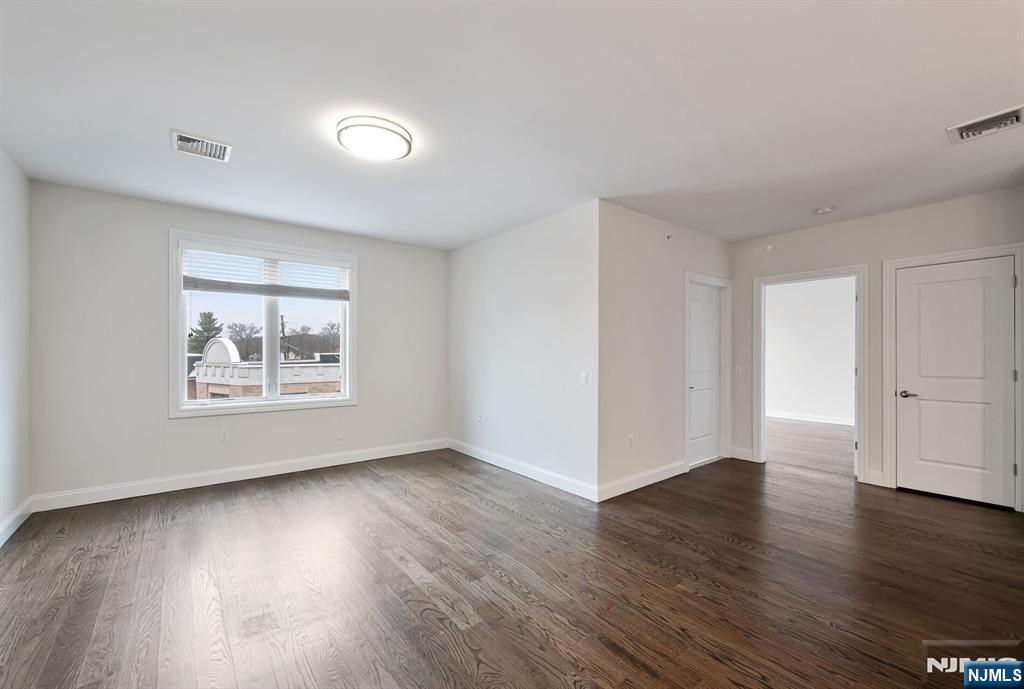 11 Madison Avenue 301