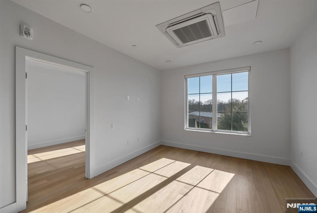 35 Jefferson Avenue 408