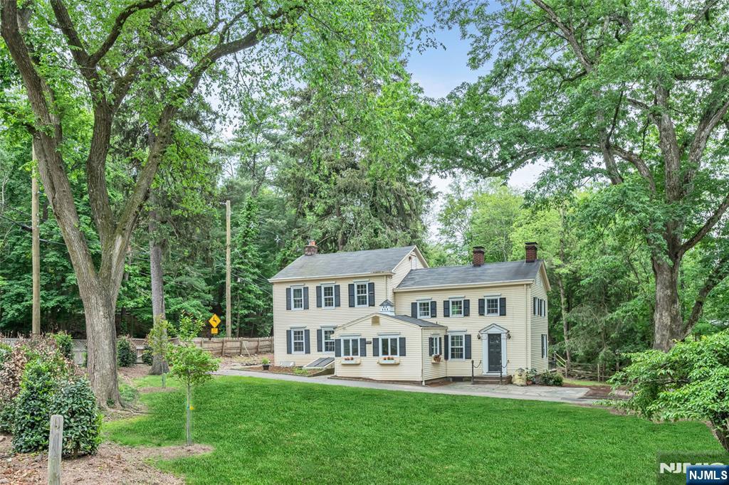 622 Saddle River Road