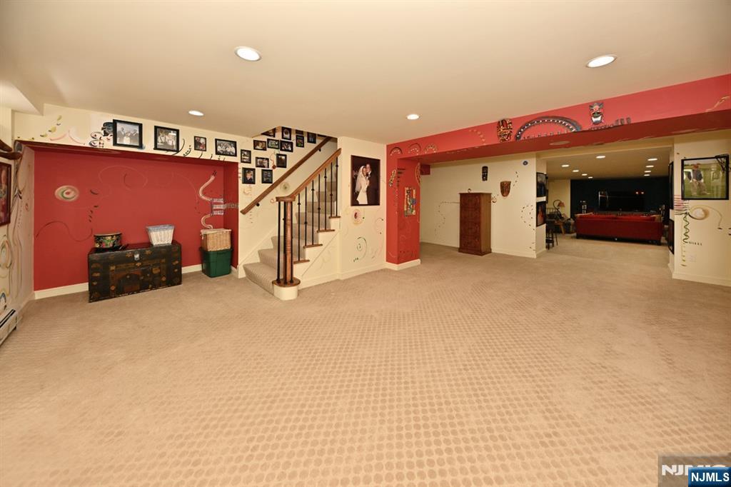 3 Hollis Drive