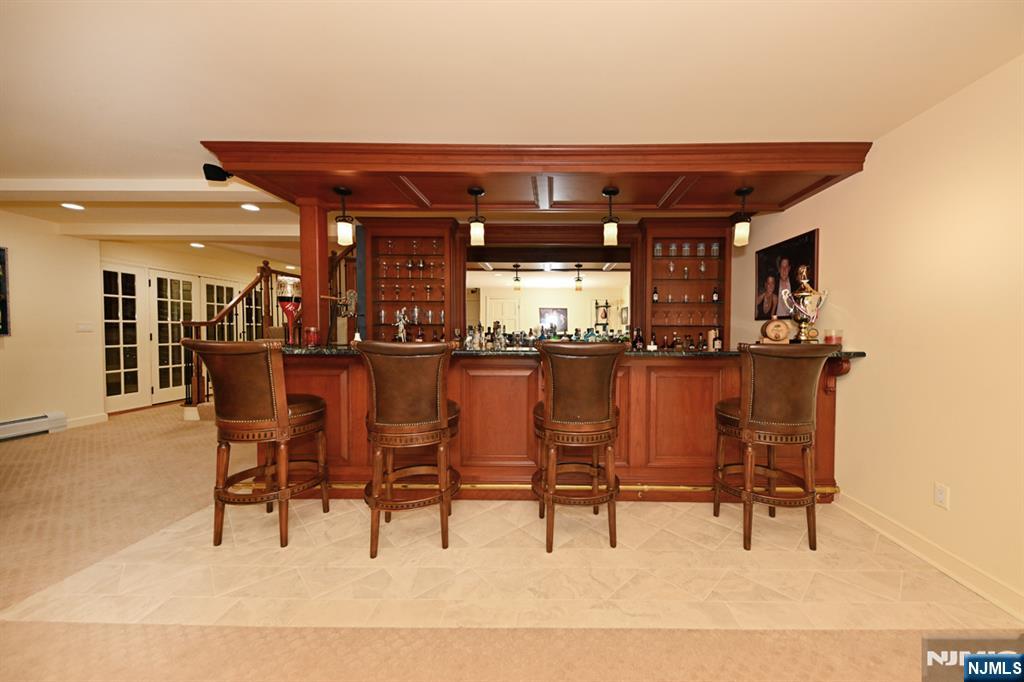 3 Hollis Drive
