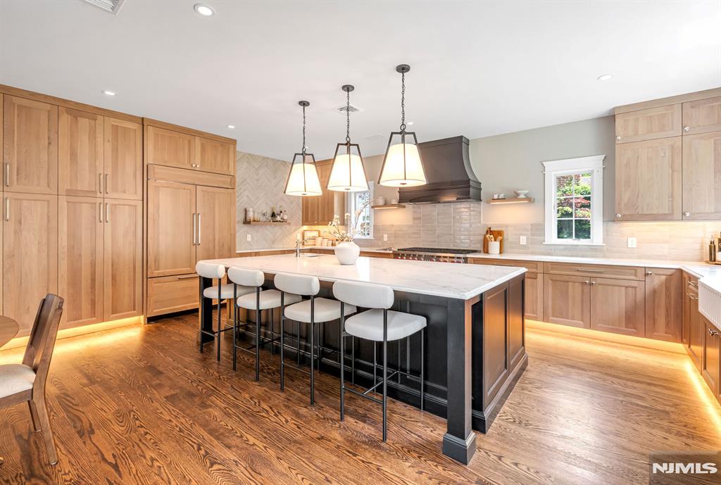 642 Sherwood Road