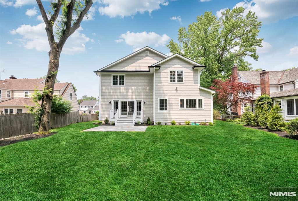642 Sherwood Road