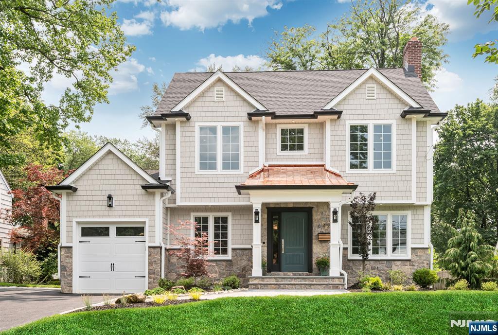 642 Sherwood Road