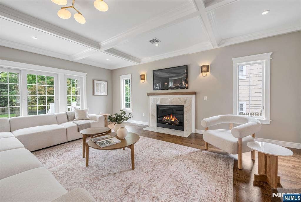642 Sherwood Road