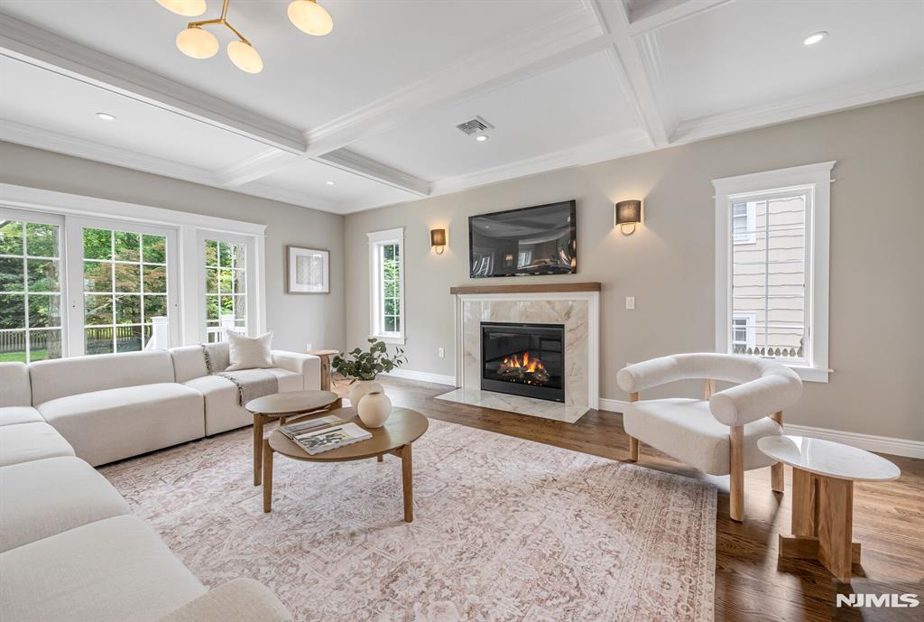 642 Sherwood Road