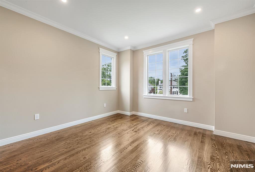 642 Sherwood Road