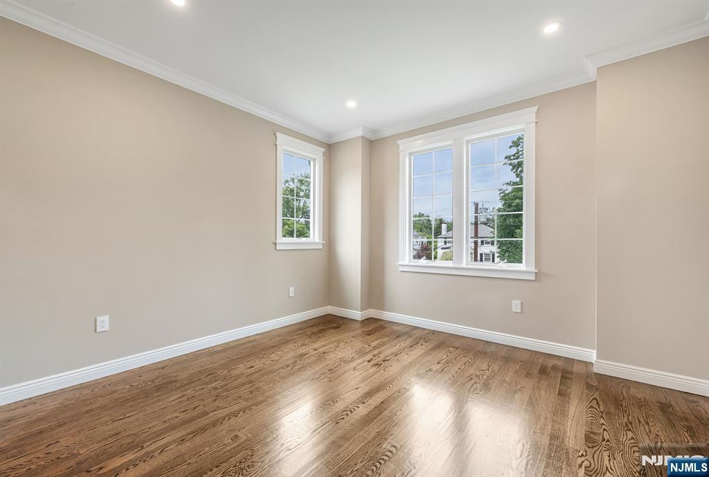 642 Sherwood Road