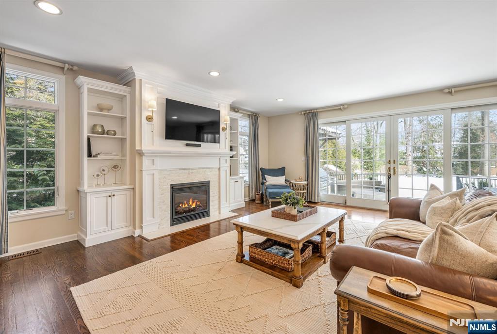 86 Carlton Avenue