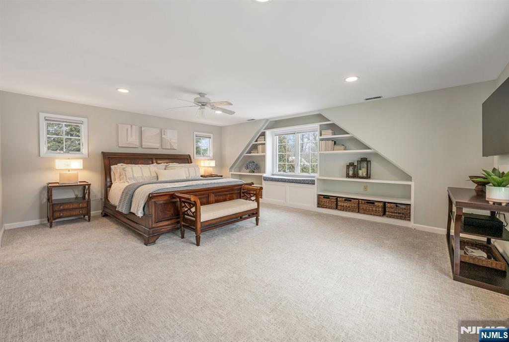 86 Carlton Avenue