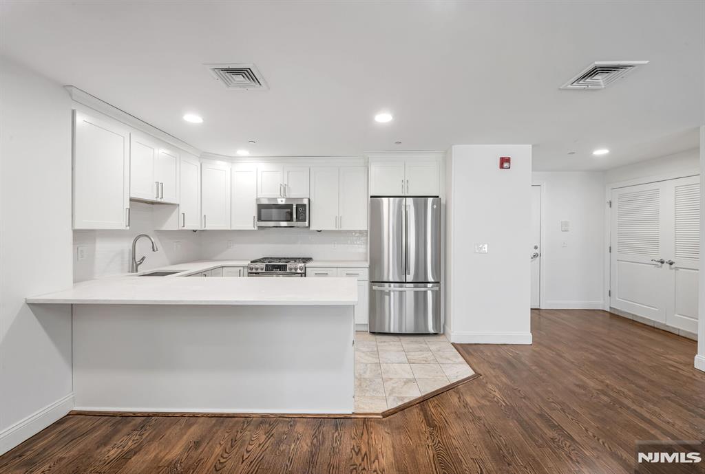 30 Jefferson Avenue C