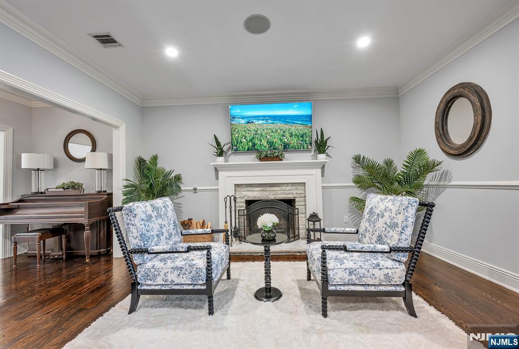 36 Clearwater Drive