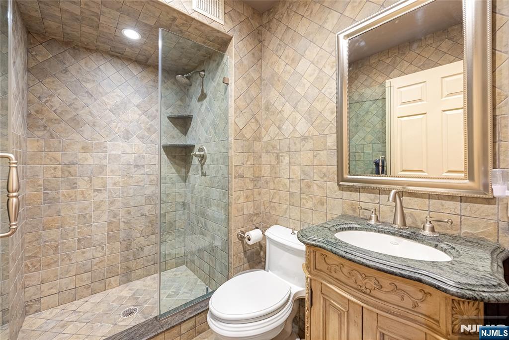 19 Sherbrooke Court 27