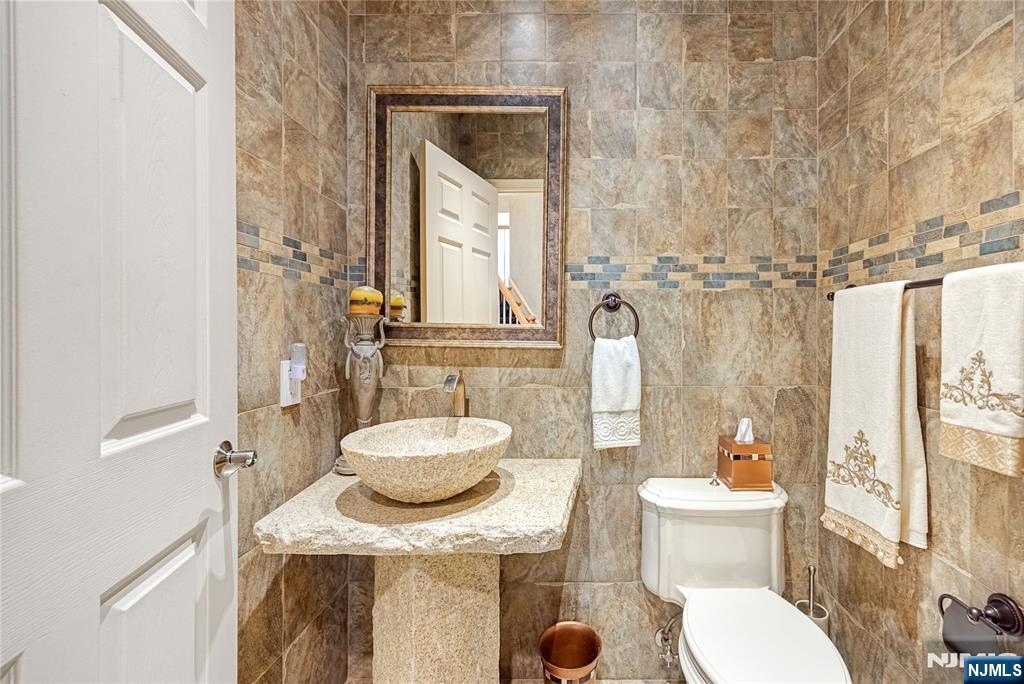 19 Sherbrooke Court 27