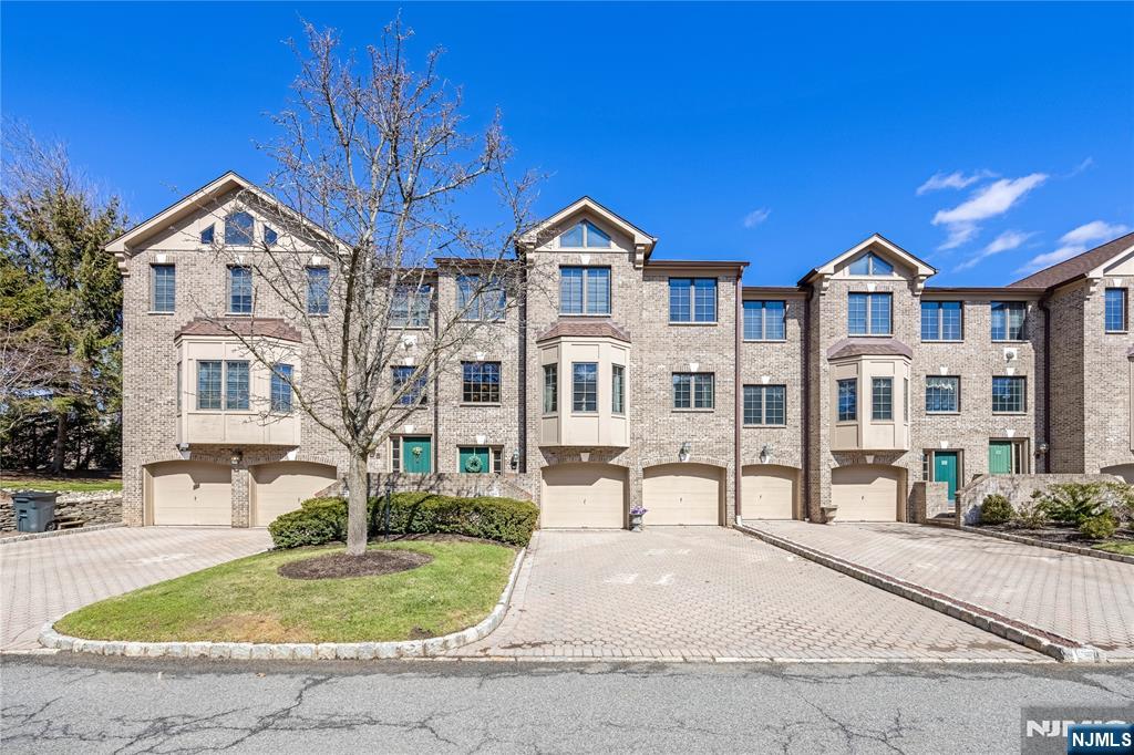 19 Sherbrooke Court 27