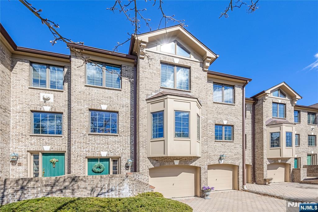 19 Sherbrooke Court 27
